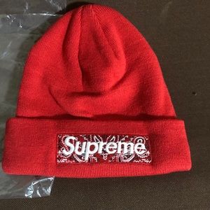 Supreme Bandana Red new era beanie NWT authentic